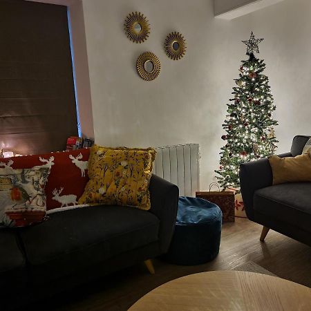 Eldon Row - Stylish Character Apartments - Central Location 1 & 2 Bed Available Dolgellau Buitenkant foto