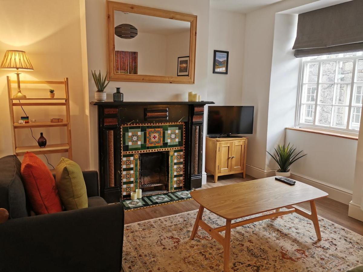 Eldon Row - Stylish Character Apartments - Central Location 1 & 2 Bed Available Dolgellau Buitenkant foto