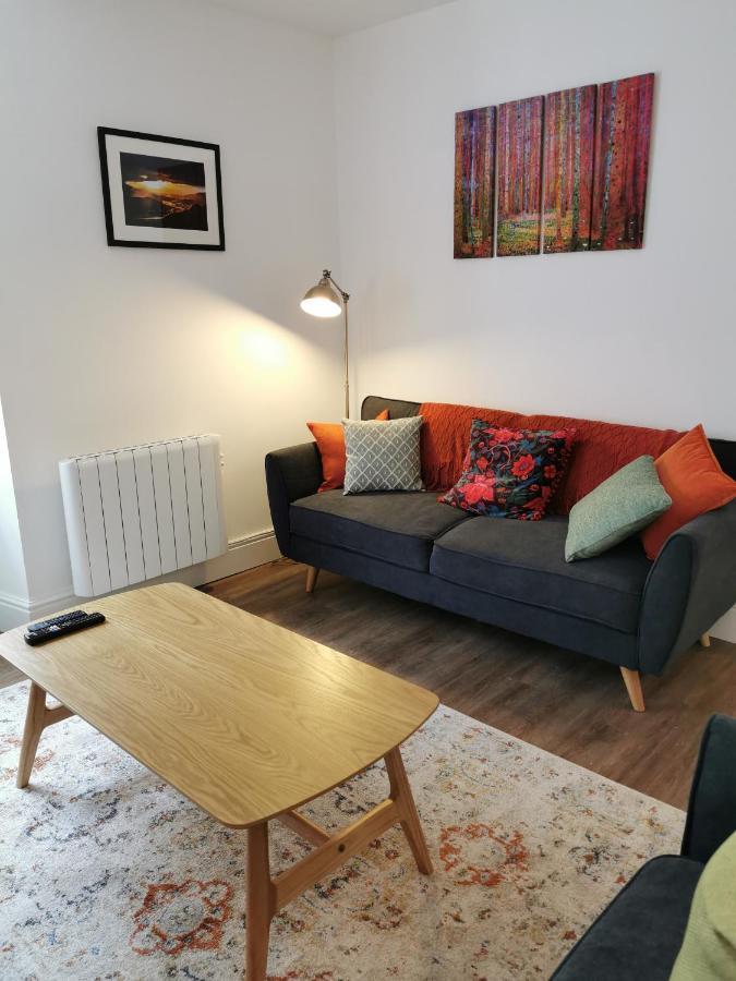 Eldon Row - Stylish Character Apartments - Central Location 1 & 2 Bed Available Dolgellau Buitenkant foto