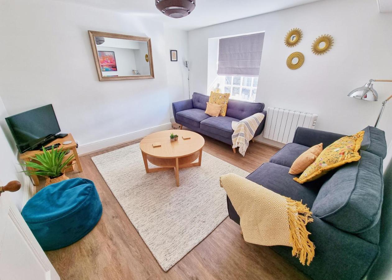 Eldon Row - Stylish Character Apartments - Central Location 1 & 2 Bed Available Dolgellau Buitenkant foto