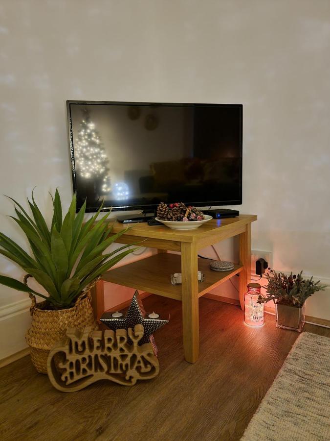 Eldon Row - Stylish Character Apartments - Central Location 1 & 2 Bed Available Dolgellau Buitenkant foto